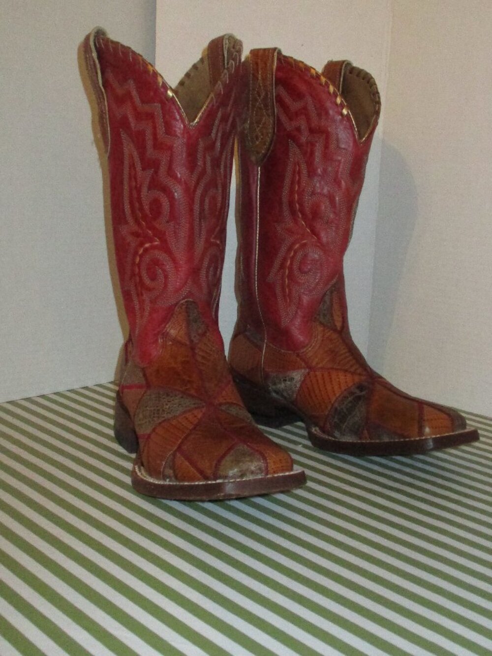 Ariat Western Boots - Picture 11 of 12